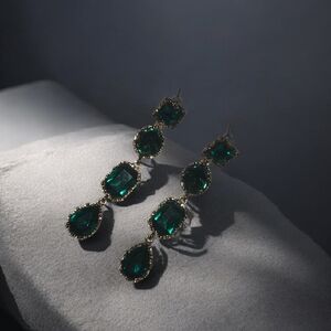 Elegant Green Drop Earrings